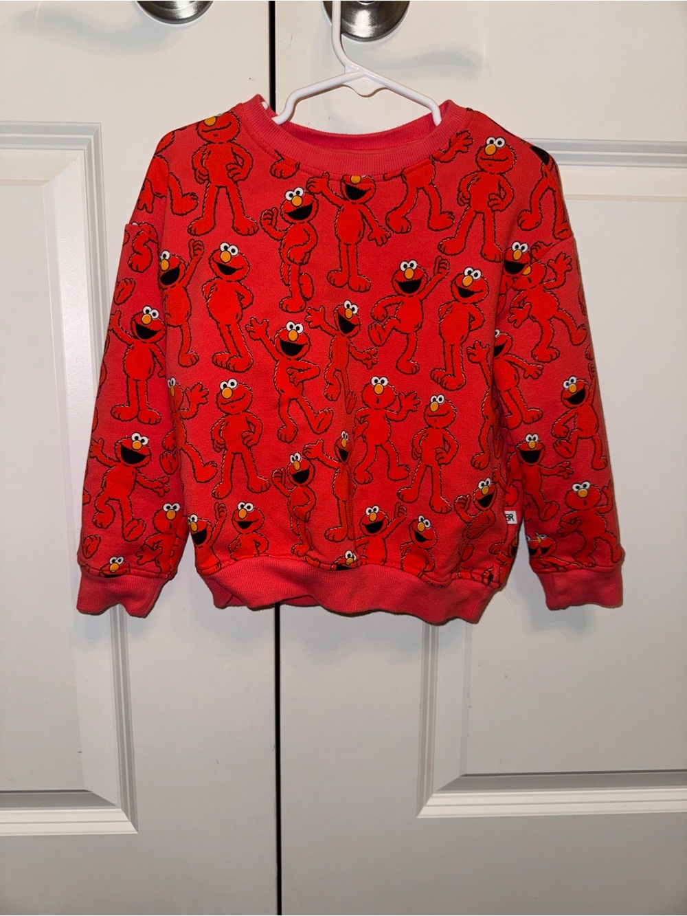 Red Elmo-Print Crewneck Sweater Bums and Roses Sesame Street Collection 2T
